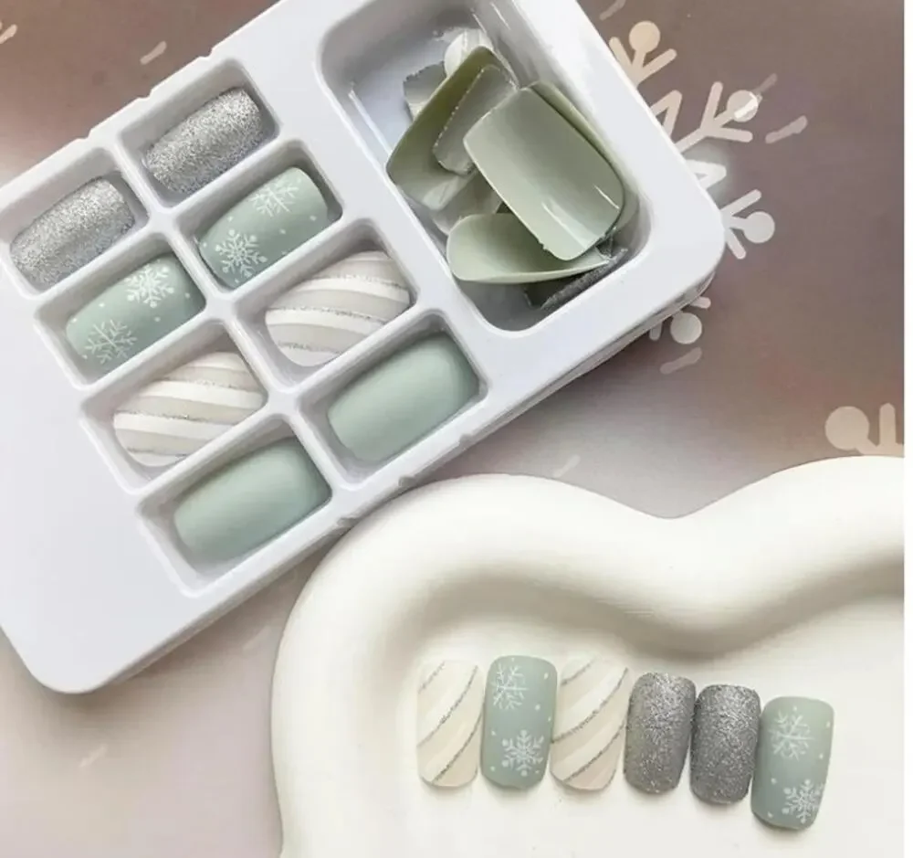 Christmas Green White Snowflakes Tan White Striped 24pc Set Glue on Nails